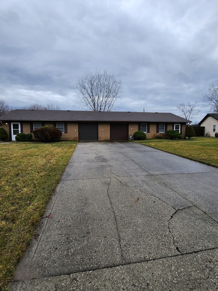 4120 Acres Dr - Photo 2 of 10