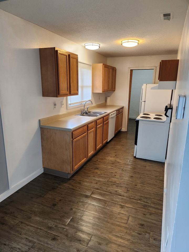 4120 Acres Dr - Photo 4 of 10