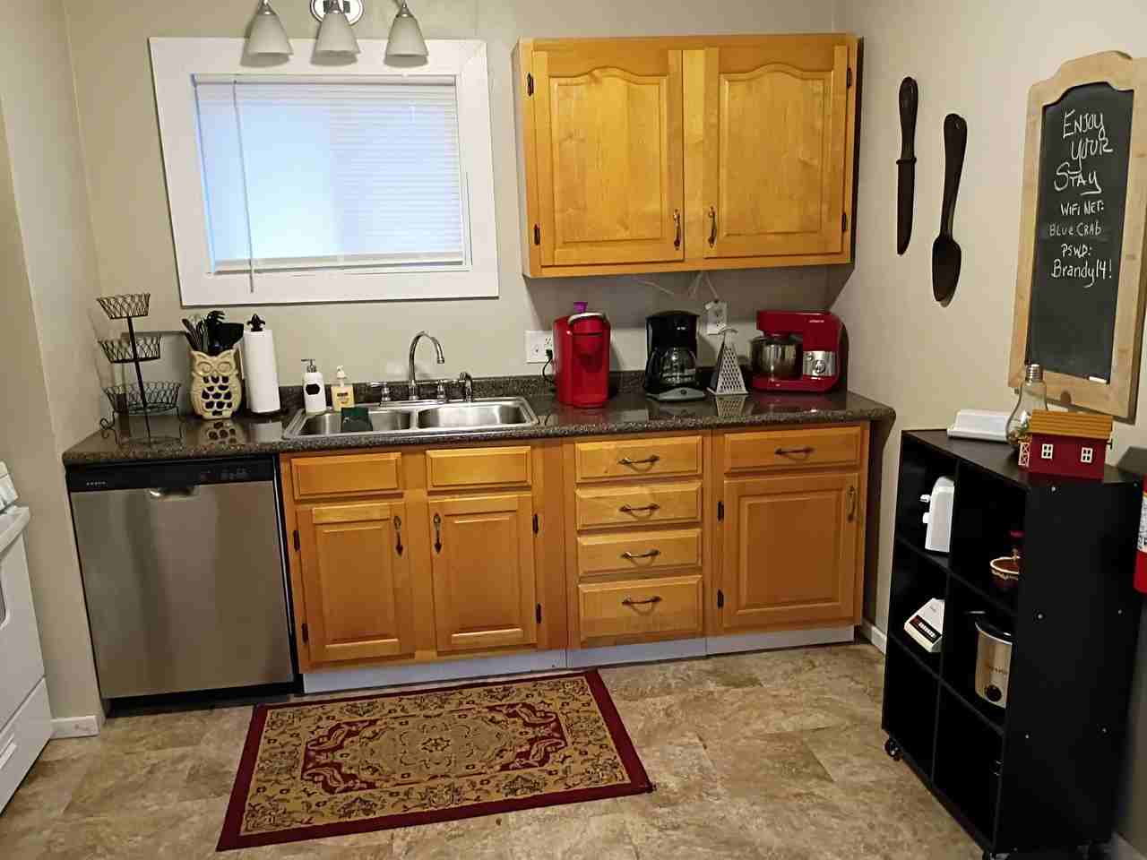 207 Walnut St - Photo 7 of 13