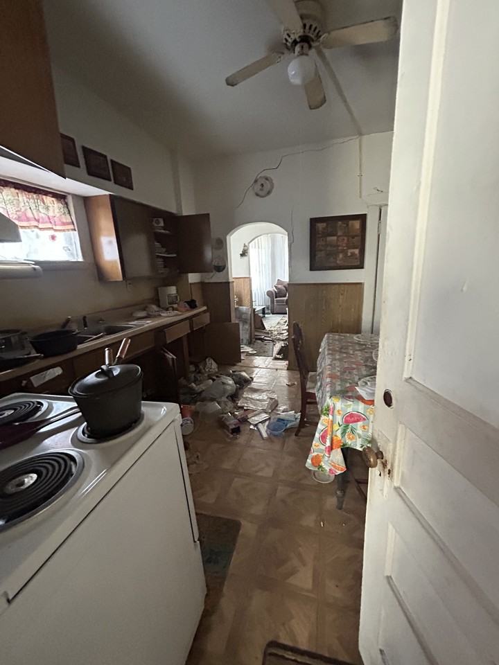 3100 Bond Aveeast - Photo 2 of 20