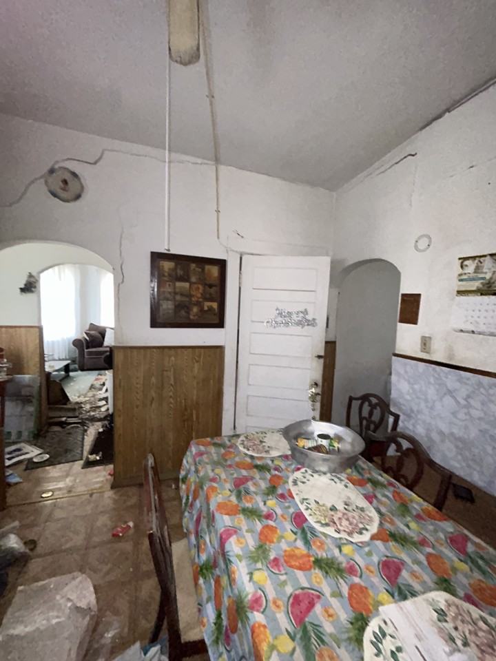 3100 Bond Aveeast - Photo 4 of 20