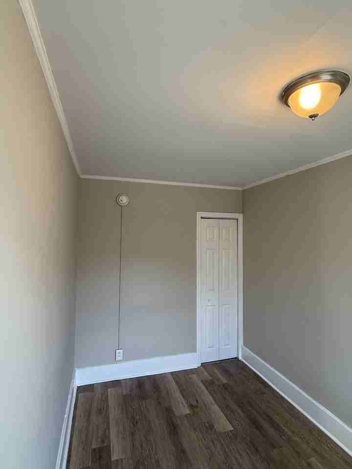 637 Northampton St #6 - Photo 4 of 6