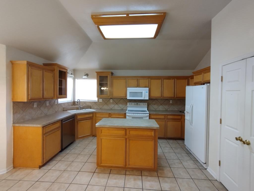 4408 Boots Dr - Photo 4 of 11