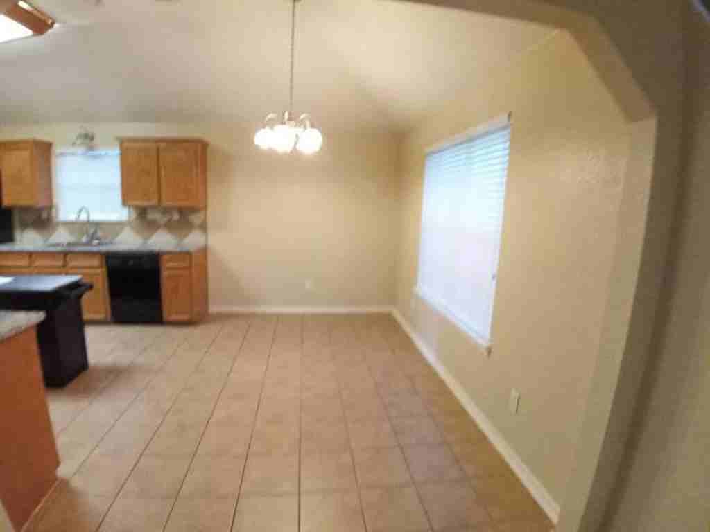 5617 Cobalt Ln - Photo 6 of 9