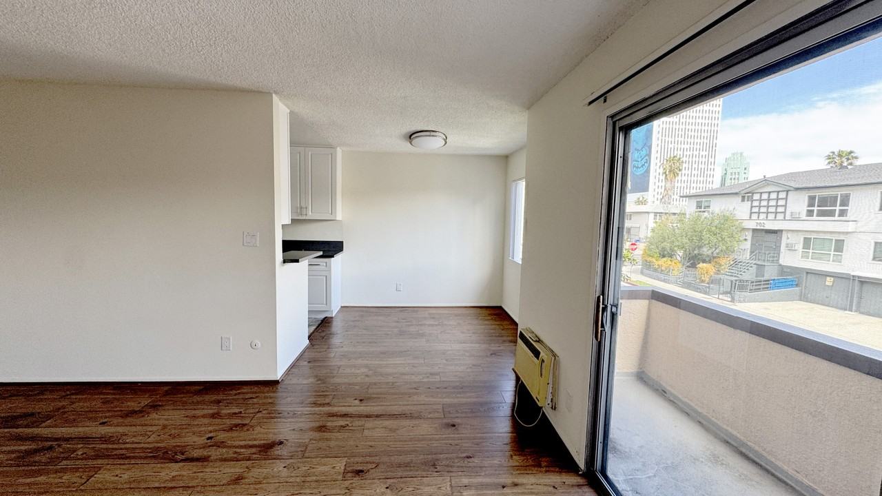 701 S St Andrews Pl #211 - Photo 2 of 11