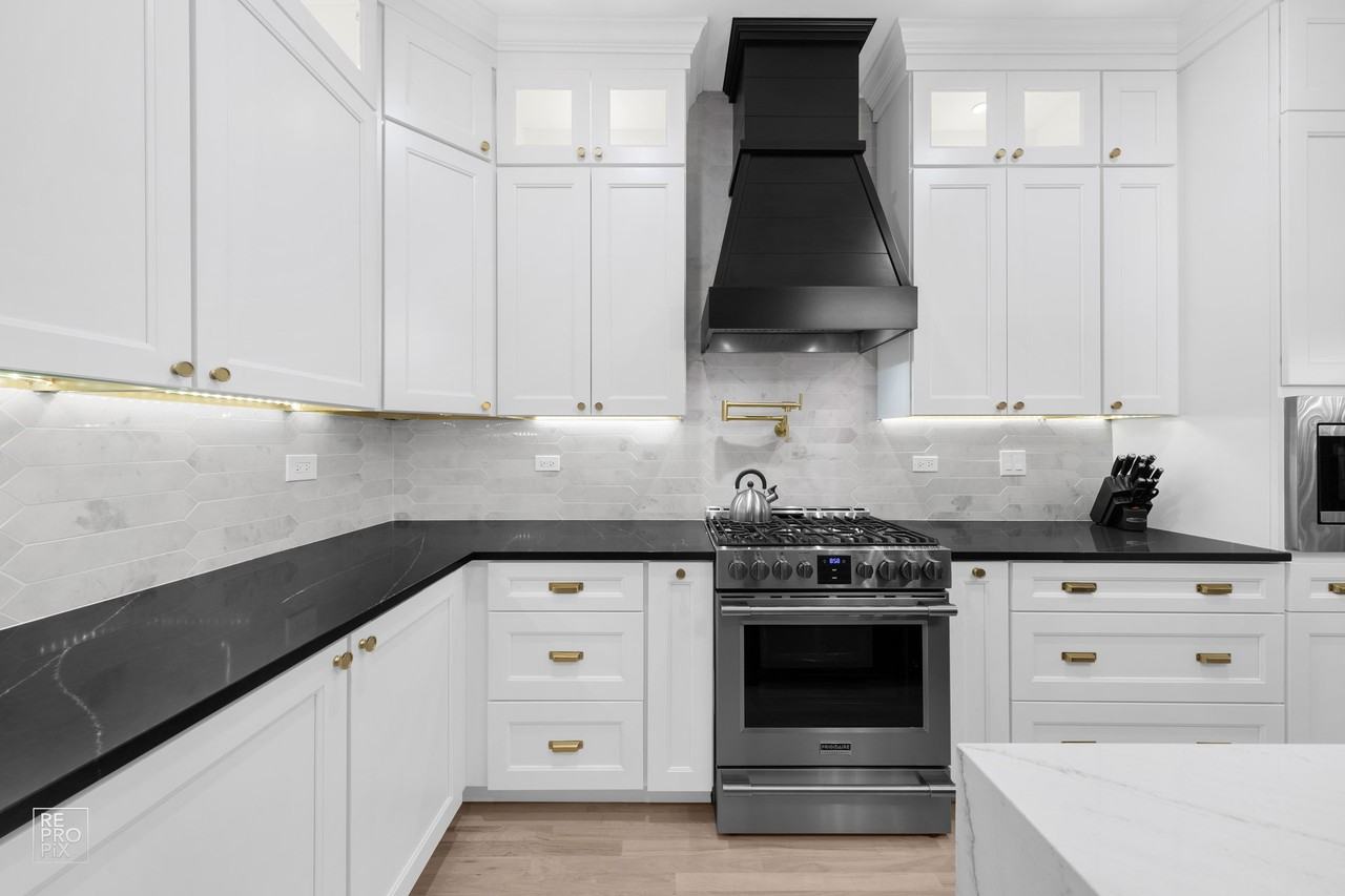 355 W Superior St #A - Photo 2 of 20