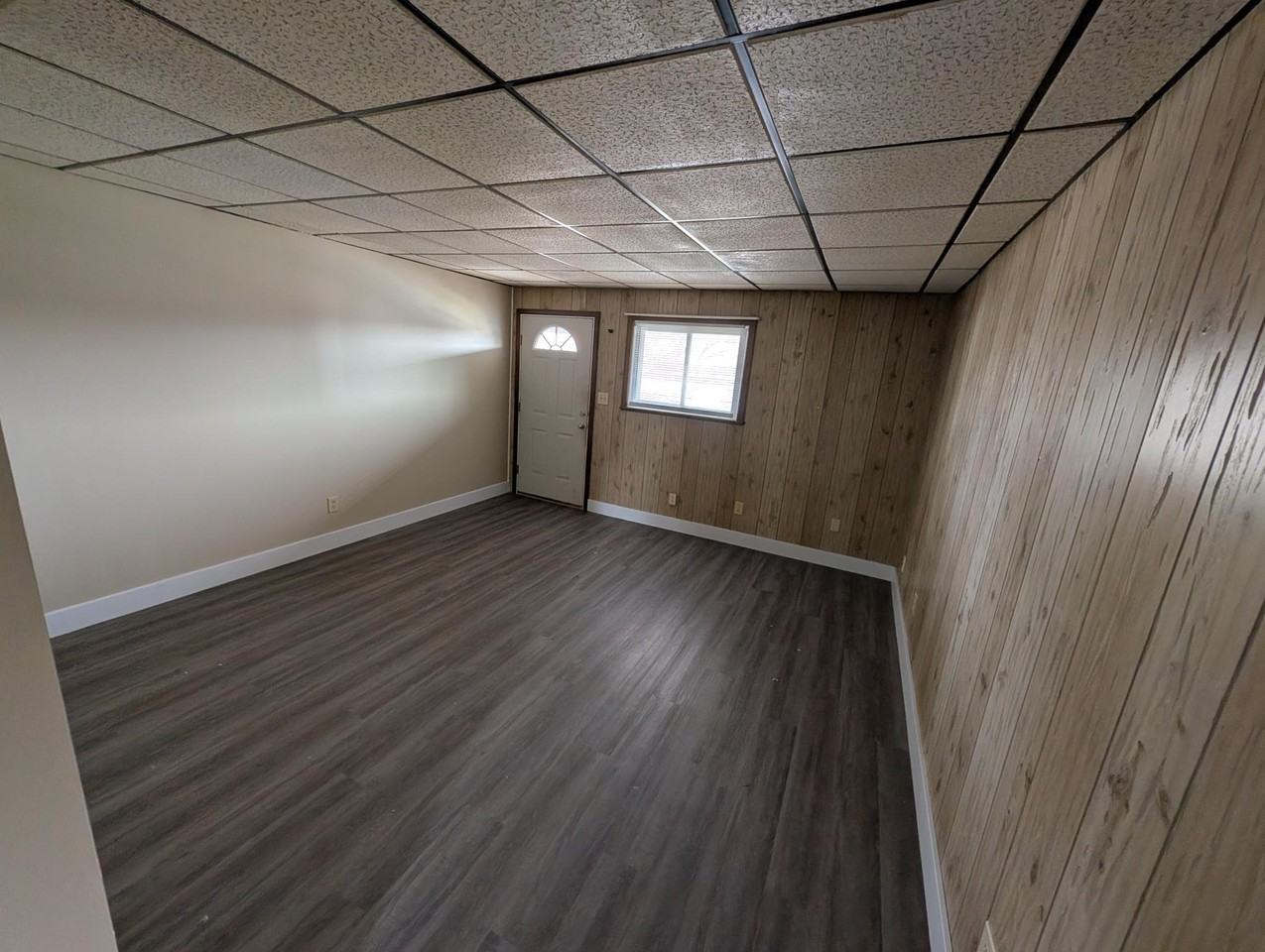 209 W Oak St #209-1 - Photo 3 of 10