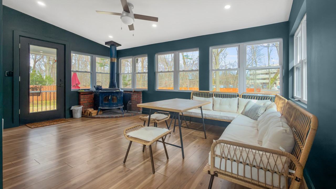 44 Schlosser Dr - Photo 2 of 20