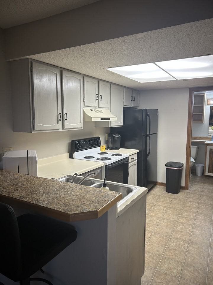 164 Hanging Rock Villas - Photo 3 of 10