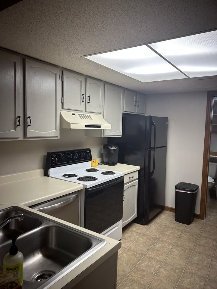 164 Hanging Rock Villas - Photo 4 of 10