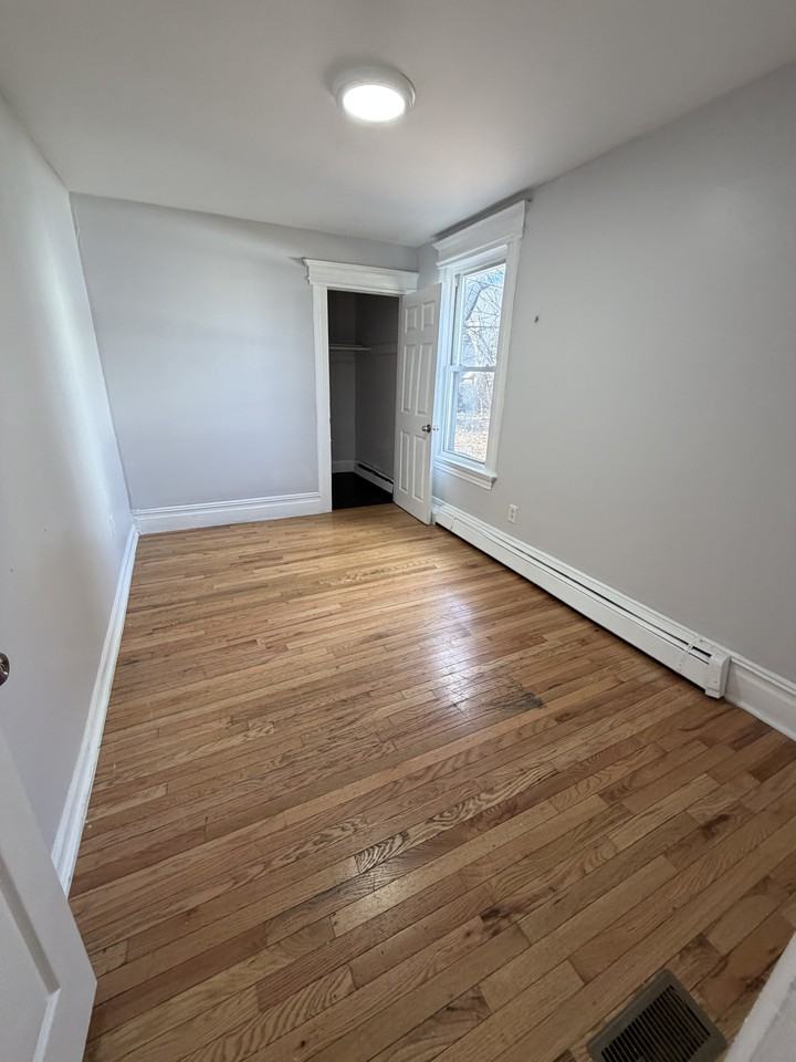 75 N 15th St #1 - Photo 5 of 6