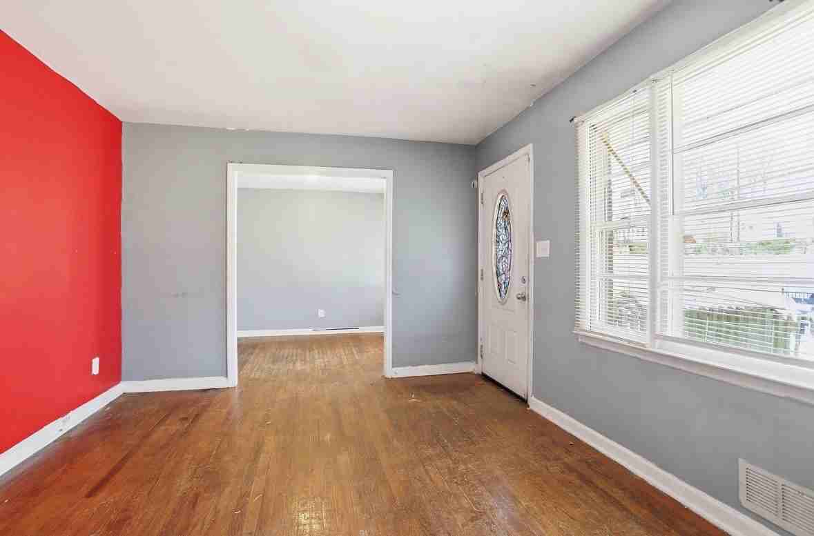 1548 Sylvan Rd Sw - Photo 3 of 11