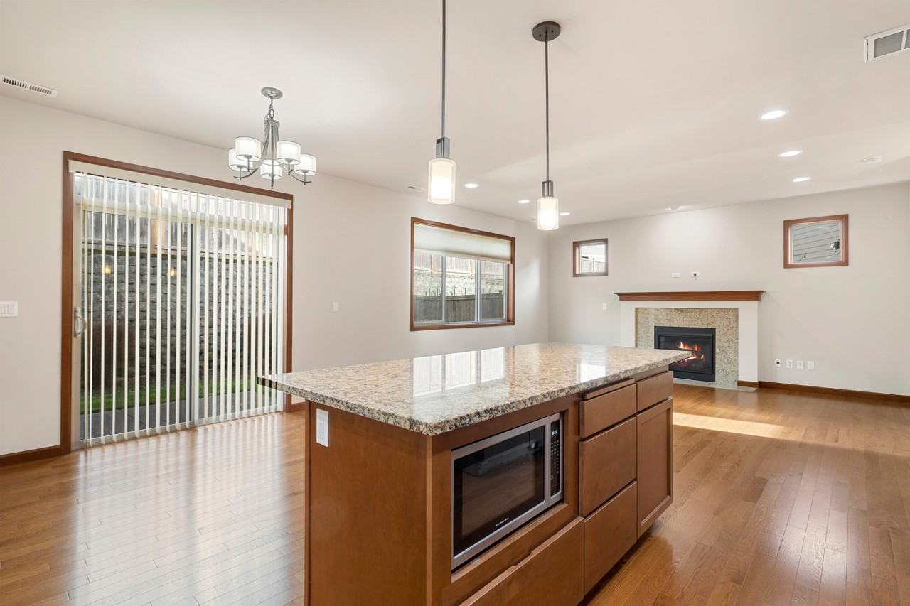 4617 167th St Sw - Photo 5 of 20