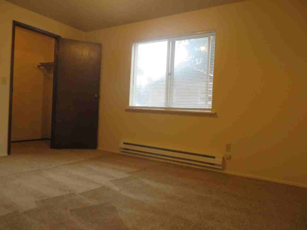 11020 122nd St E #2 - Photo 6 of 9