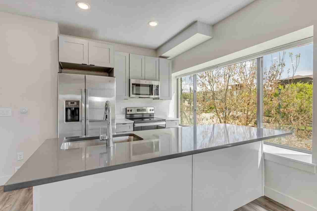 606 W North Temple #201 - Photo 4 of 19