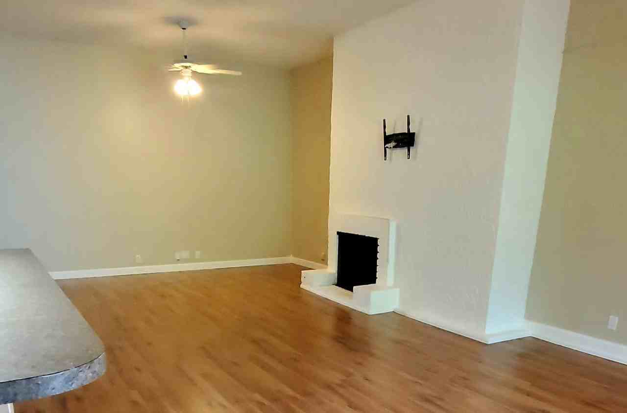 5532 East 61st Place - Photo 3 of 19