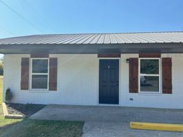 featured image of 209 W Leftwich