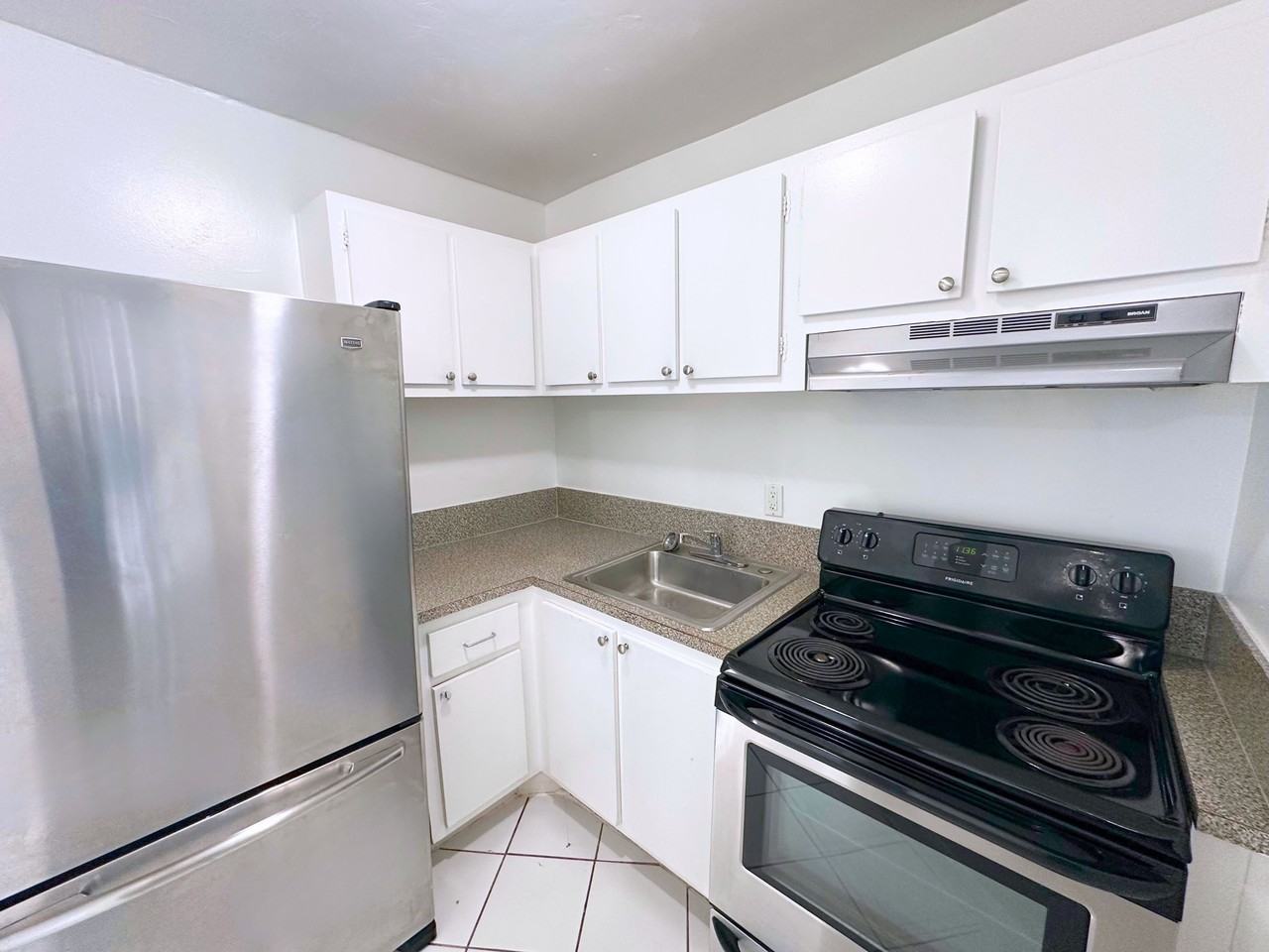 519 West Kalmia Drive - Photo 4 of 50