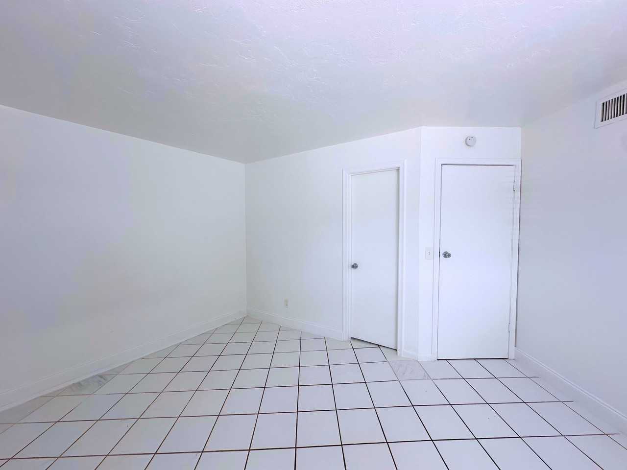519 West Kalmia Drive - Photo 7 of 21