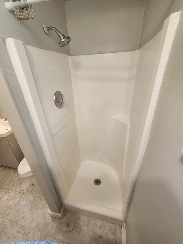 203 East Rosewood Avenue - Photo 7 of 17