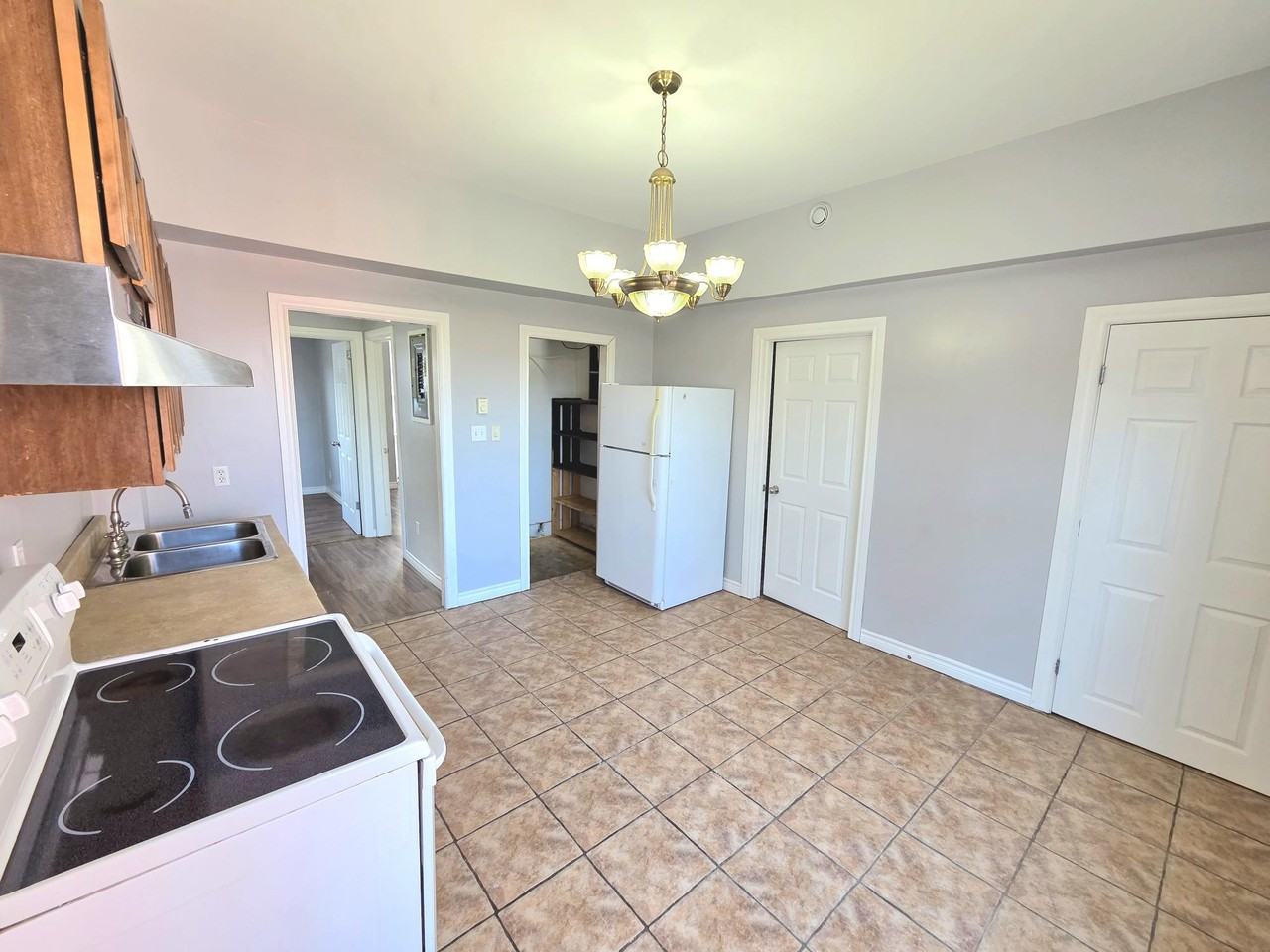 236 Guilford St #236A - Photo 3 of 19