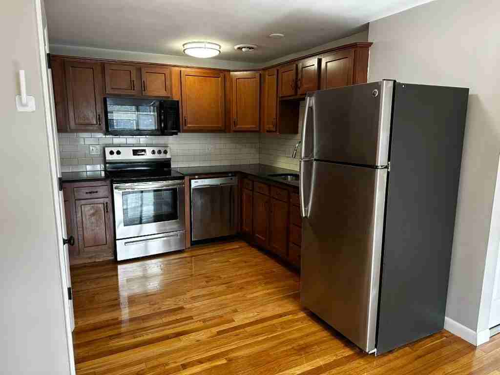 1-14 Iris Court - Photo 6 of 13