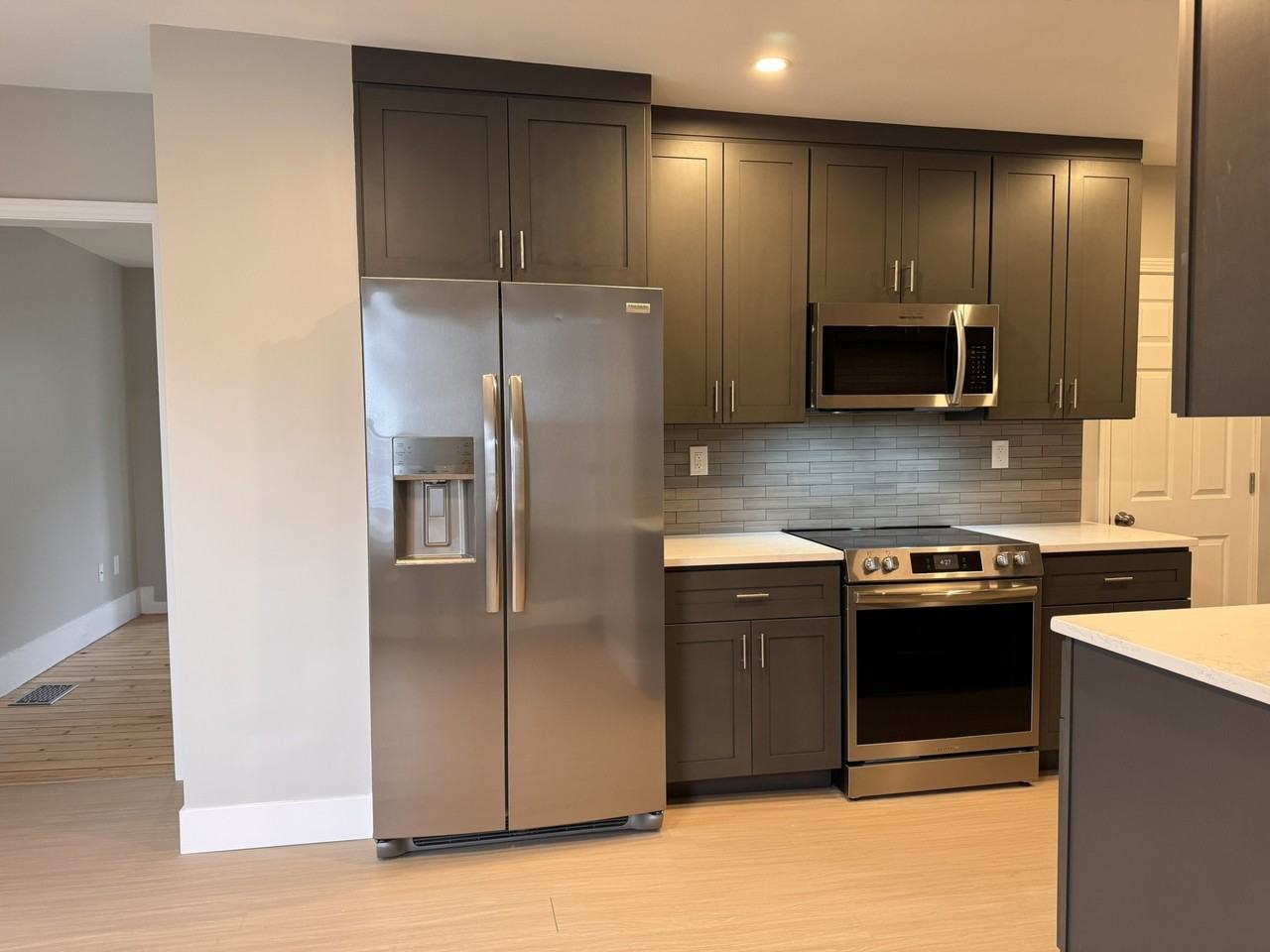 60-64 Windsor St - Photo 4 of 22