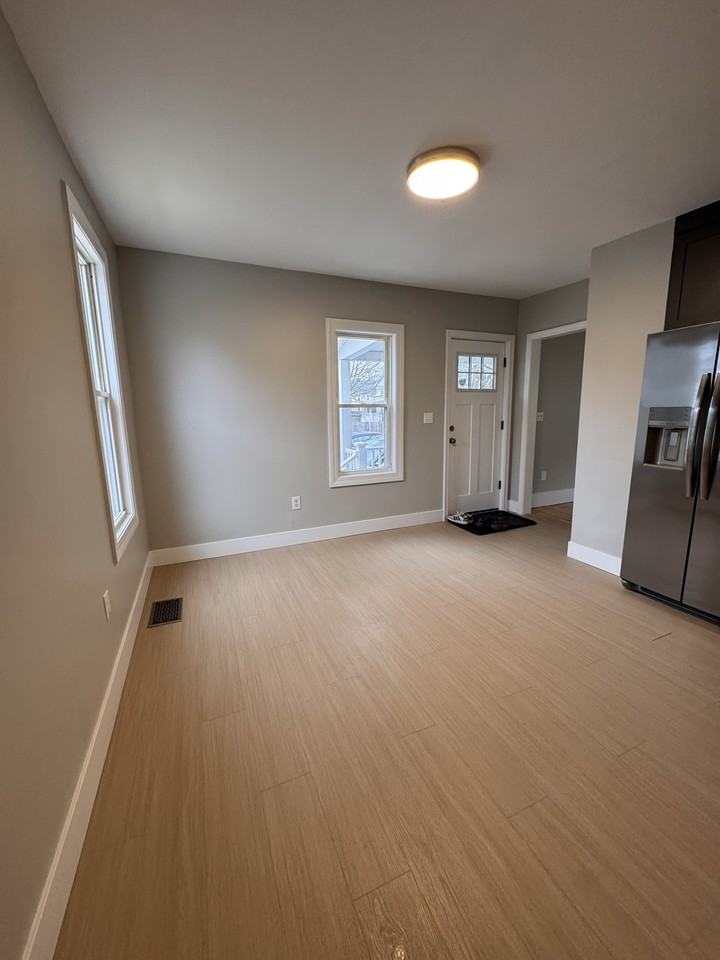 60-64 Windsor St - Photo 5 of 22