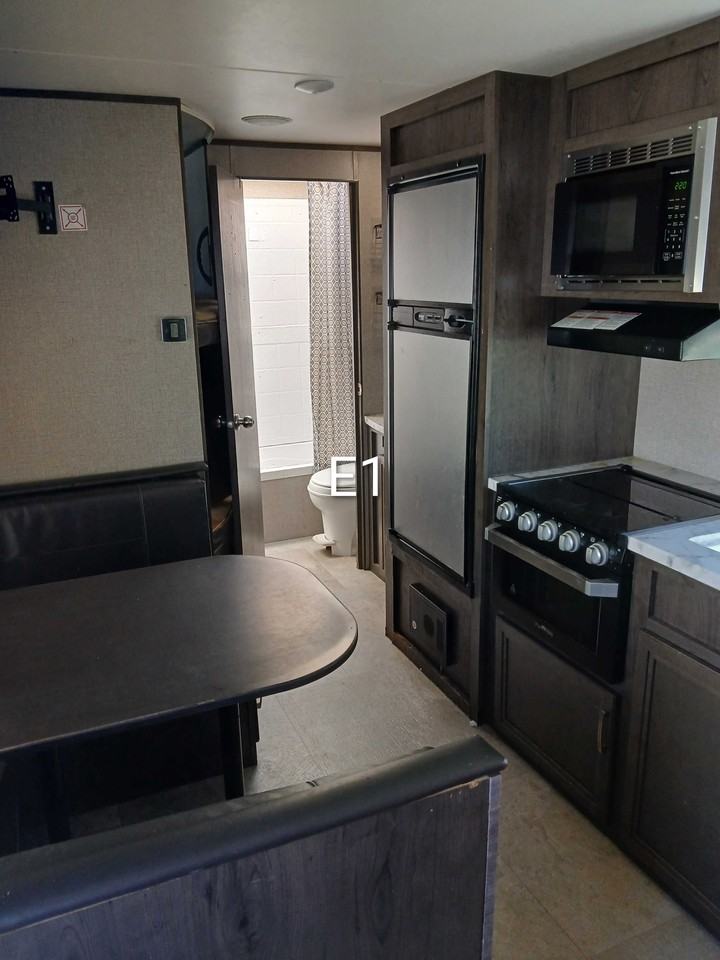 4315 9th Street - Photo 6 of 11