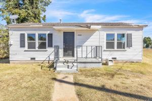 featured image of 2000 N Douglas Blvd #1