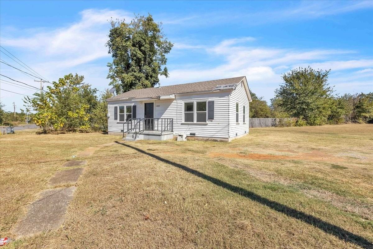 2000 N Douglas Blvd #1 - Photo 3 of 33