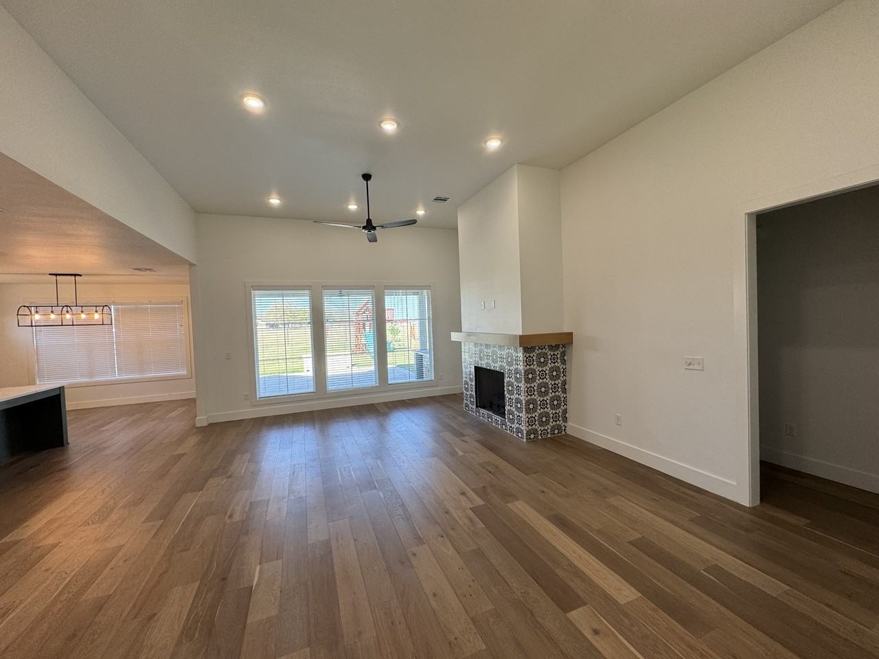 4324 Cedar Creek Rd #1 - Photo 5 of 50