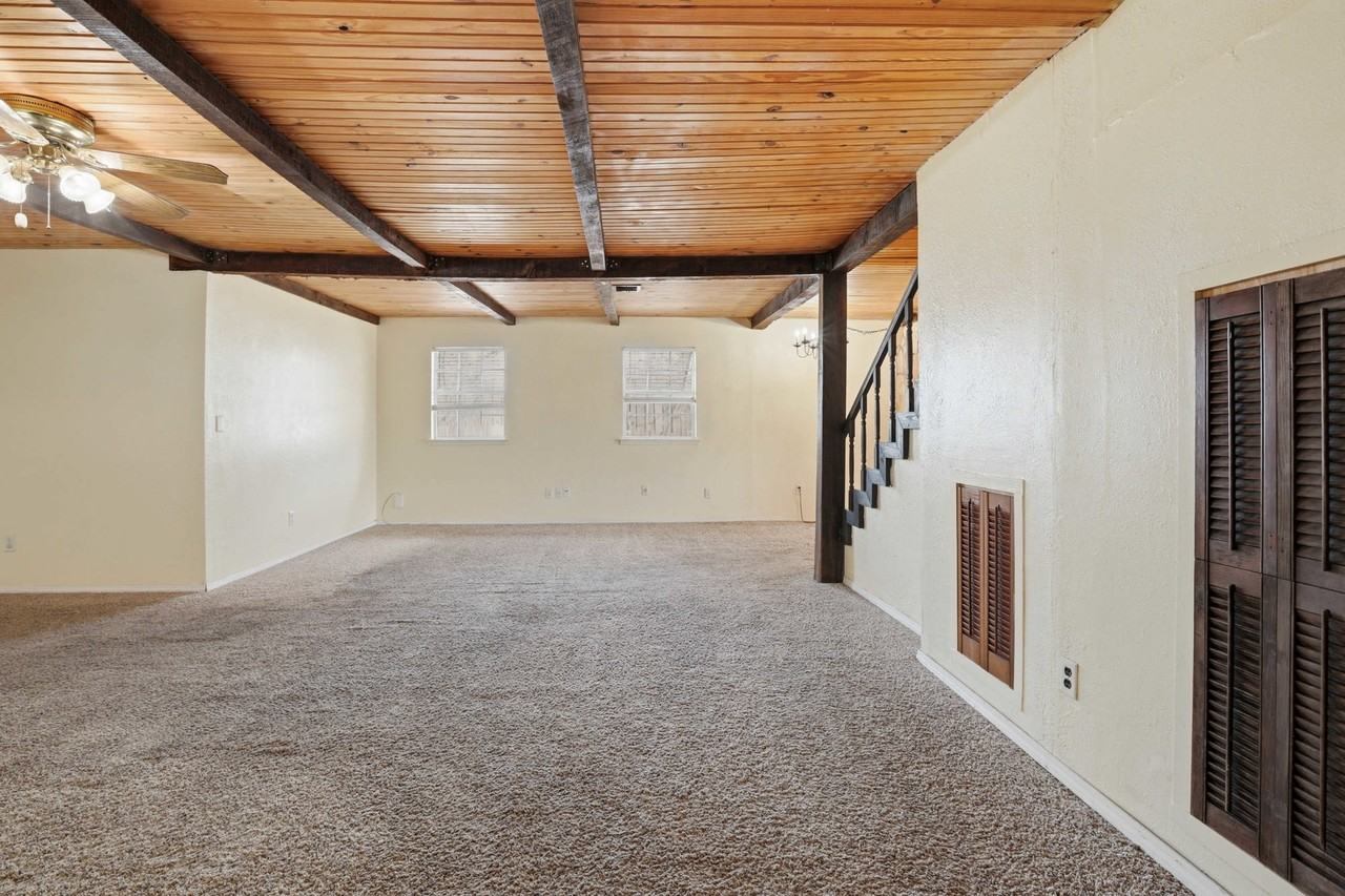 1328 Hazelwood Dr #1 - Photo 7 of 34