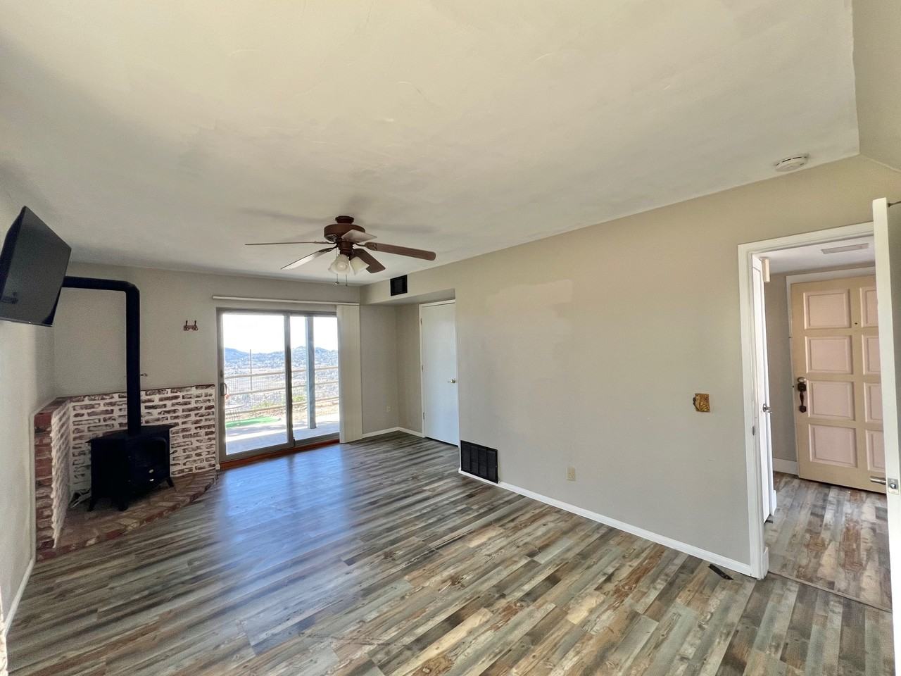 27030 Oakflat Dr #1 - Photo 5 of 47