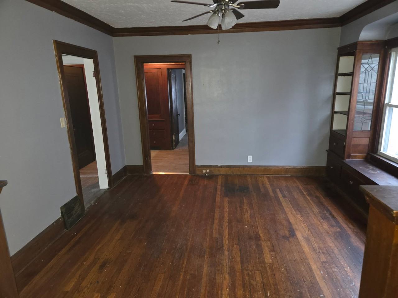 4004 E 147th St #1 - Photo 2 of 23