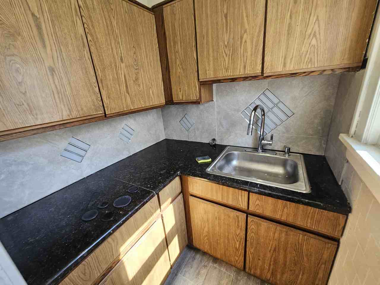 4004 E 147th St #1 - Photo 4 of 23