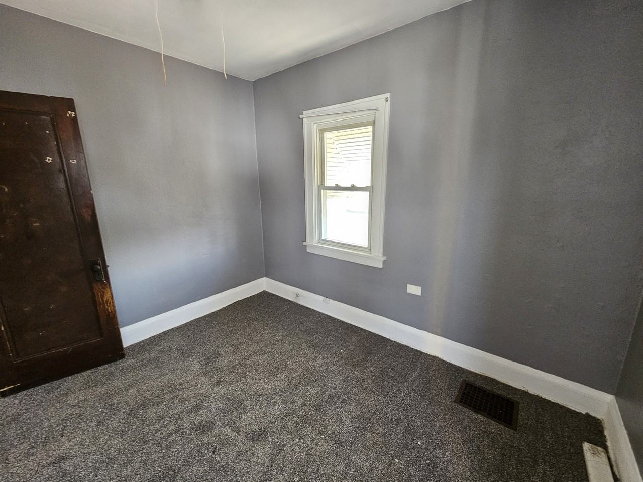 4004 E 147th St #1 - Photo 6 of 23