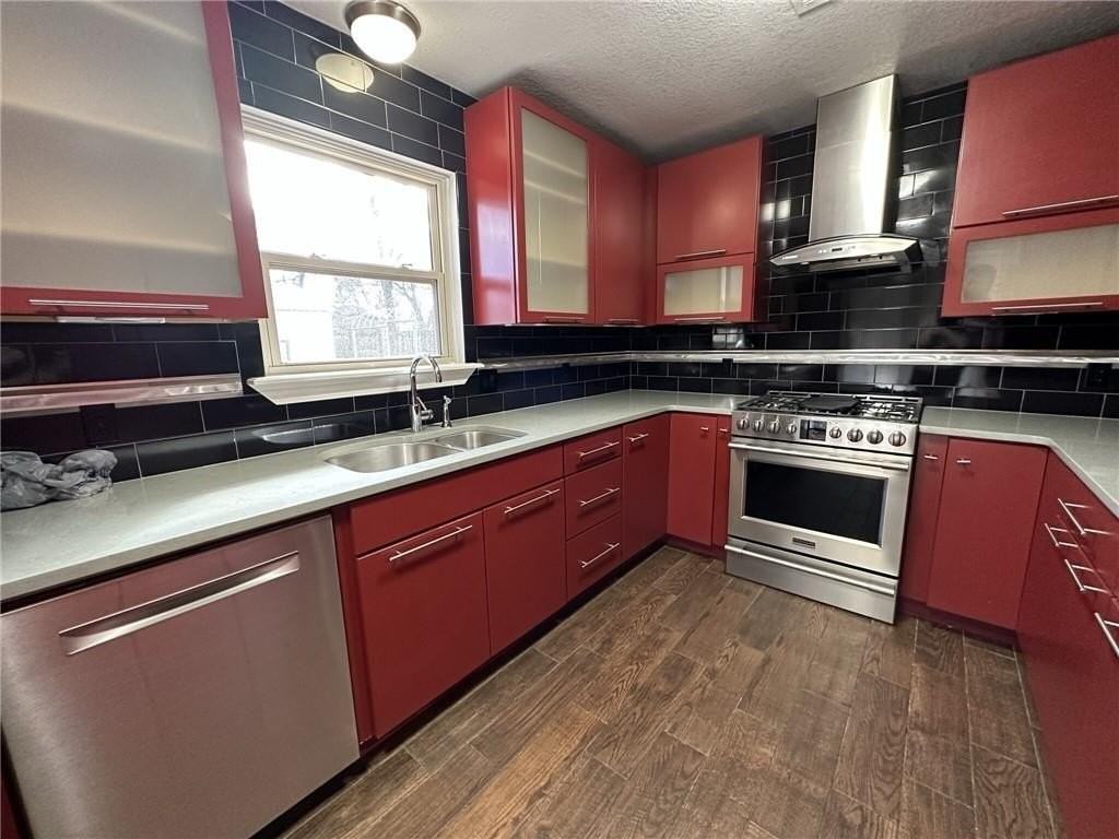 1004 Se 4th St - Photo 4 of 27