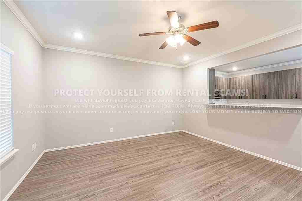 1285 N Corsica Dr - Photo 3 of 19