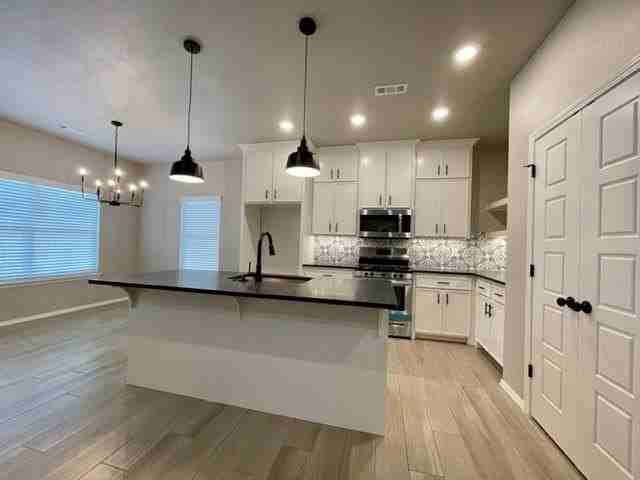 663 Brimwood St - Photo 6 of 20