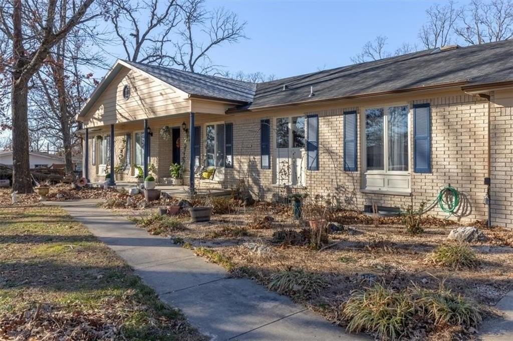 2002 S 17th St - Photo 2 of 42