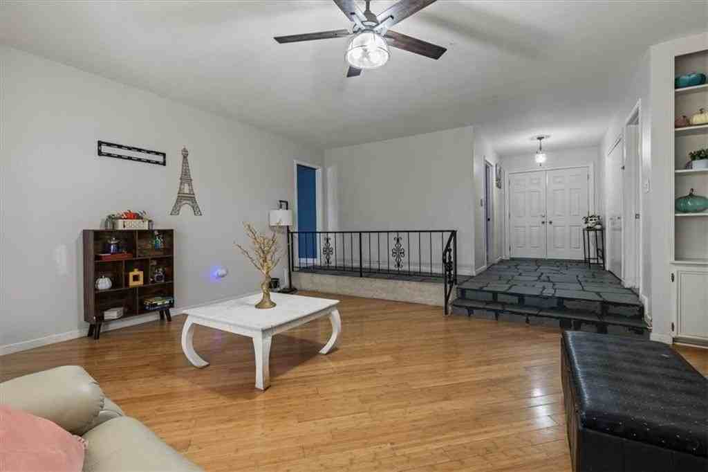 2002 S 17th St - Photo 5 of 42