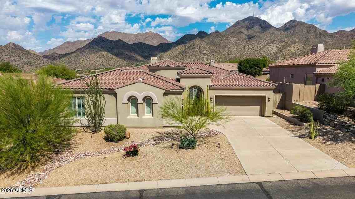 11312 E Greenway Rd - Photo 2 of 50