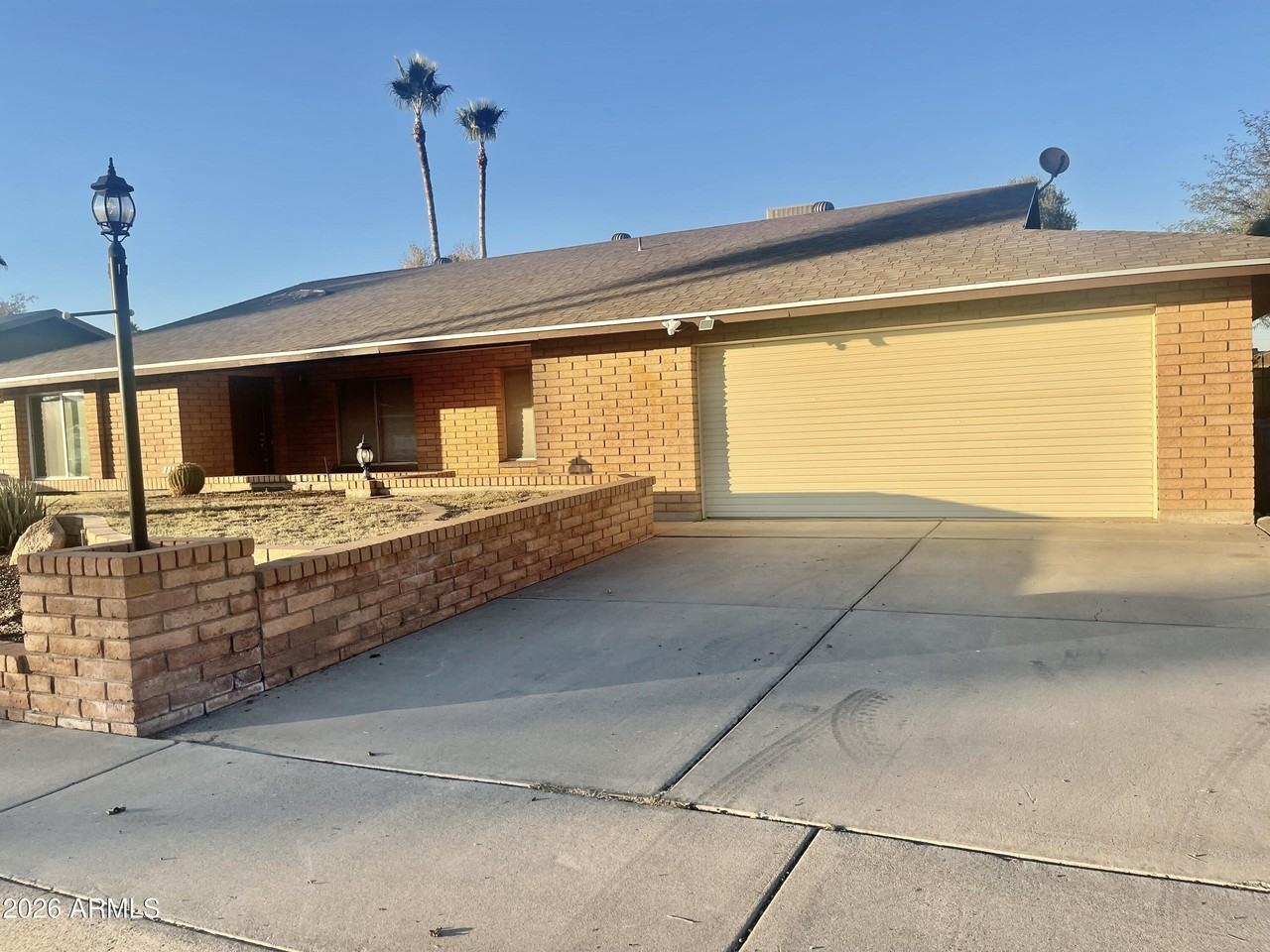 508 E Angela Dr - Photo 2 of 46