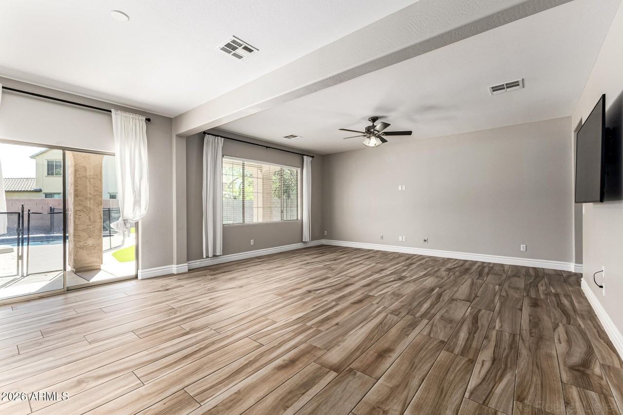 3423 E Zion Way - Photo 7 of 37