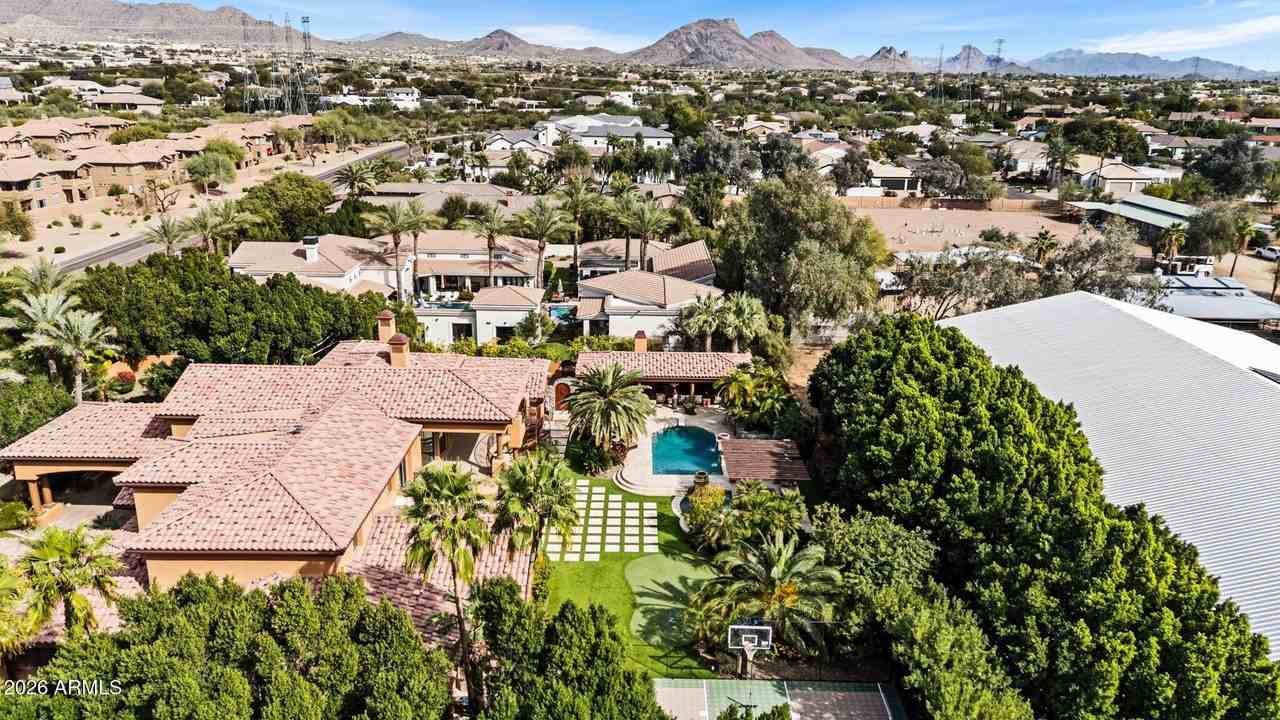 11571 E Cochise Dr - Photo 2 of 50