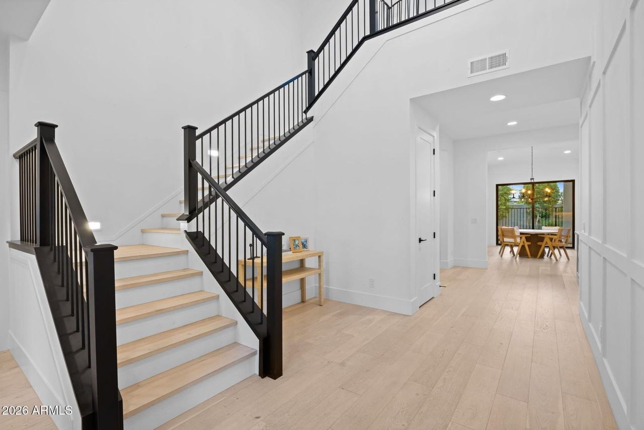 4145 N 42nd Pl - Photo 5 of 26