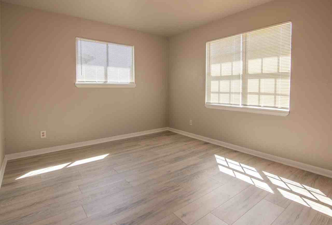 3714 Ridgemont Dr - Photo 6 of 9