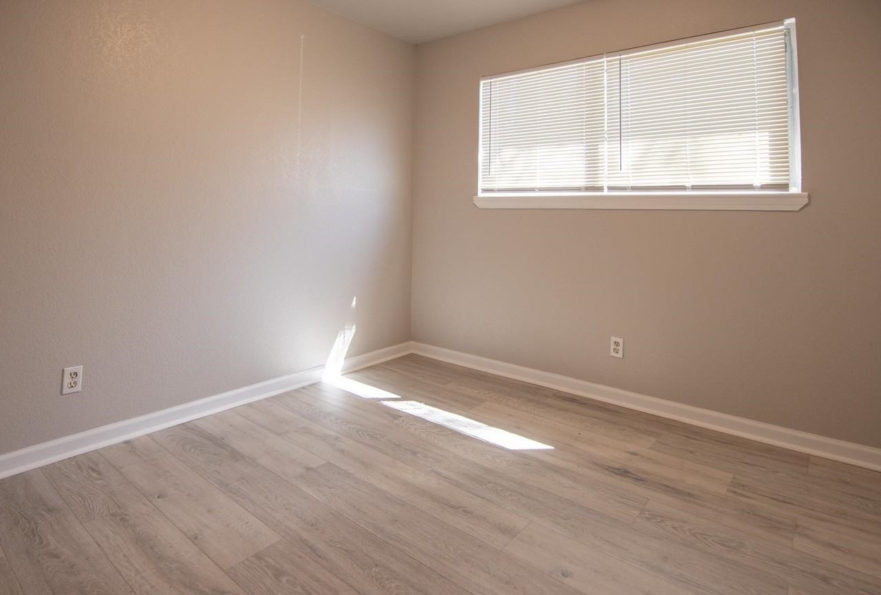 3714 Ridgemont Dr - Photo 7 of 9