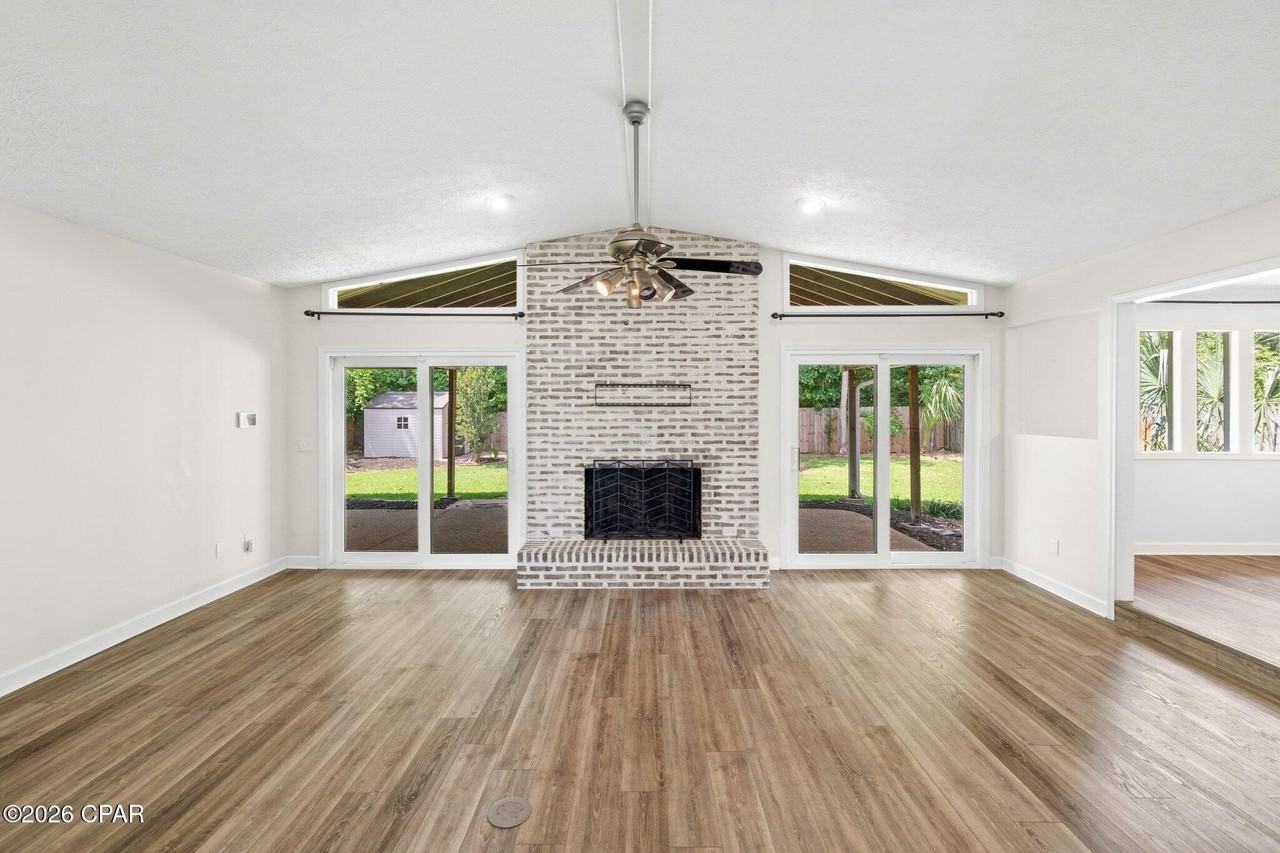 136 Derby Woods Dr - Photo 3 of 27